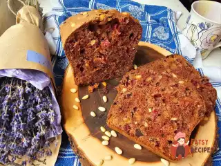 Шоколадний кекс із кедровими горіхами