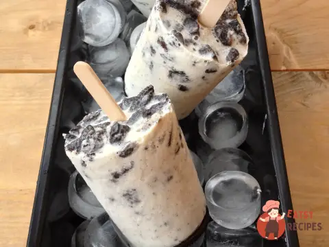 Вершкове морозиво з печивом