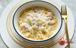 Карбонара з беконом і вершками