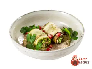 Свинині рулетики з кабачком і баклажаном