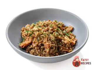 Гречка з лісовими грибами та соєвим м'ясом