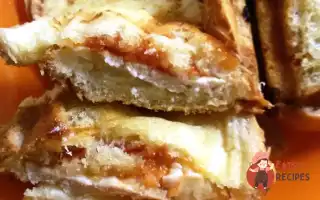 Сендвіч З Куркою, Помідорами Та Червоною Цибулею