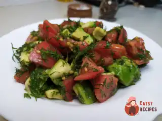 Салат з авокадо та помідорами