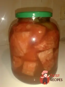 Маринований кавун із гвоздикою