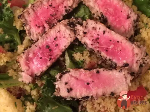 Кускус із тунцем