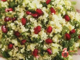 Овочевий салат з фетою та кускусом