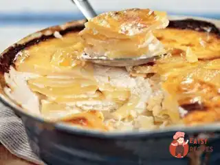 Картопля по-болгарськи з сиром