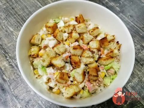Крабовий салат із кукурудзою
