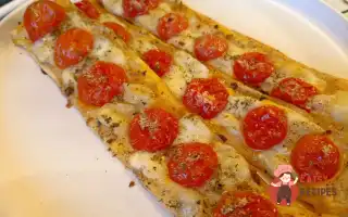 Закуска З Листкового Тіста З Чері Та Моцарелою