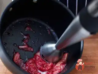 Соус з ревеню до качки та м'яса