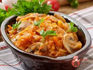 Білокачанна капуста з грибами