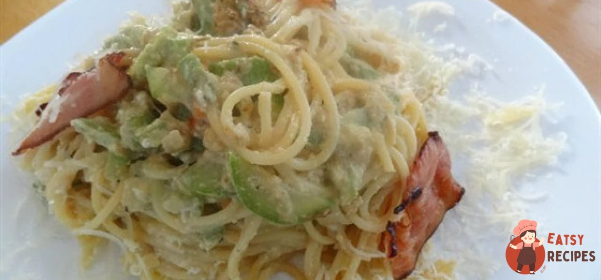 Паста карбонару з кабачками