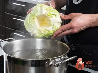 Крок 2: Котлети з капустою з гострим соусом
