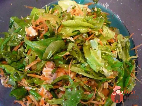 Курячий салат з гірчичним соусом