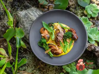 Мідії з соусом із лимонних кірок