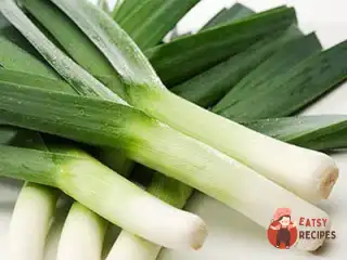 Суп-пюре із цибулі-порею