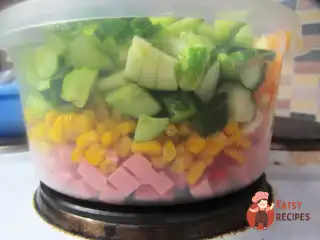 Овочевий салат із карбонадом