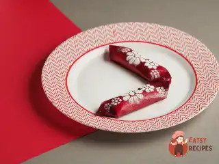 Млинці із заварним кремом та малиновою пастилою