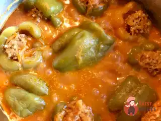 Фаршировані перці з овочами