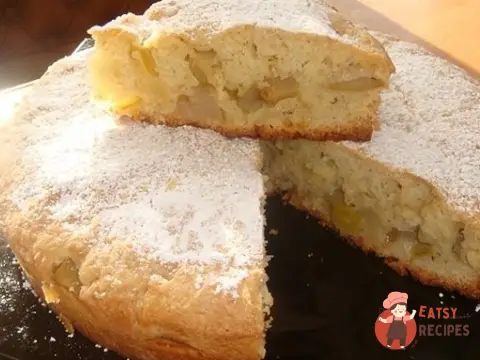 Яблучно-апельсиновий пиріг з манкою