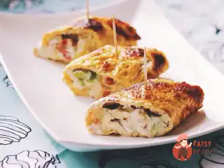 Яєчний рол з авокадо та зеленню