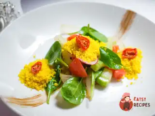 Салат із хрустких овочів із селери, кус-кусом та гірчично-цитрусовою заправкою