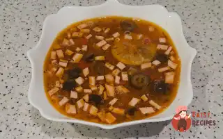 Солянка З Яловичиною Та Ковбасою