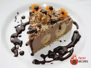 Банановий десерт.