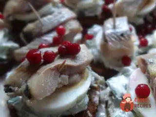 Оселедець, маринований у винному соусі, по-ісландськи