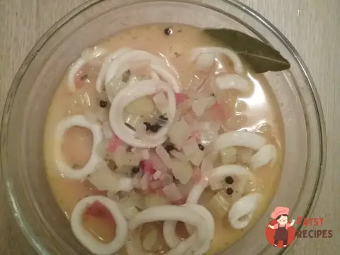 Легка юшка з кальмара