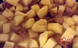 Тушковане М'яСо З Картоплею Та Лавровим Листом