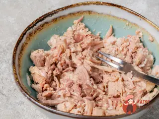 Крок 3: Картопля зі свининою в горщиках