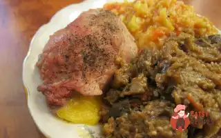 Рулетики Зі Свинини З Сиром, Зеленню Та Персиками