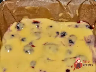 Крок 11: Заливний пиріг з ожиною