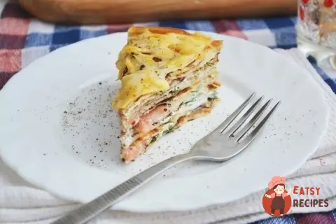 Млинець пиріг з лососем