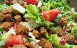 Курячий Салат З Овочами Та Сухариками