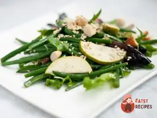 Салат зі стручкової квасолі з грушами та дор-блю