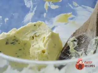 Пісна сметана з маслинами