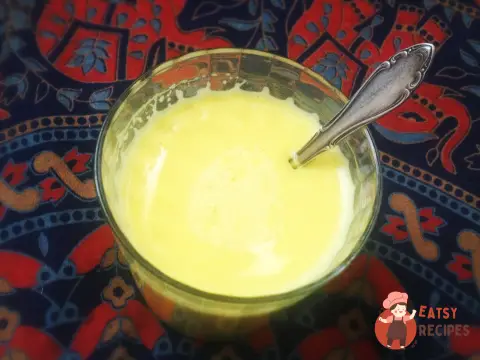 Золоте молоко з медом та куркумою