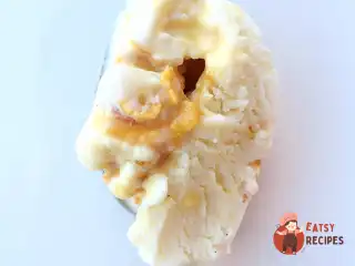 Морозиво з ваніллю та кукурудзяним грильяжем