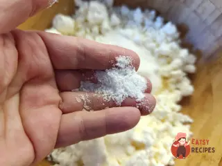 Крок 5: Сирний пиріг з яблуком і сливою
