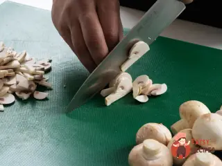 Крок 8: Жюльєн з куркою та грибами