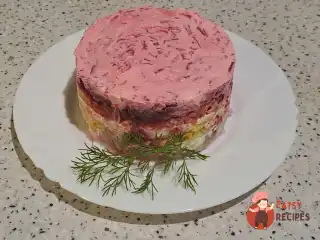 Оселедець під шубою шарами