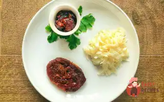 Стейки З Індички З Фініками Та Рисовою Локшиною