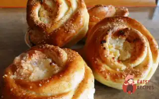 Булочки-Трояндочки З Сиром