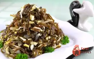 Салат З Морської Капусти З Яйцем Та Овочами.