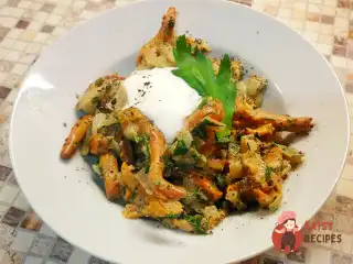 Лисички у сметані