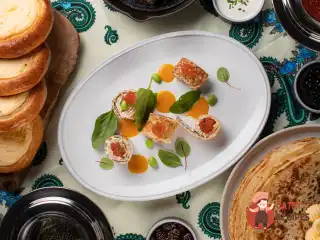 Млинці з лососем