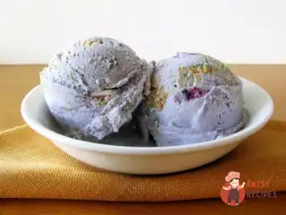 Морозиво "Чорничний чізкейк"