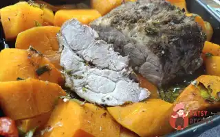 Свиняча шия з гарбузом у духовці